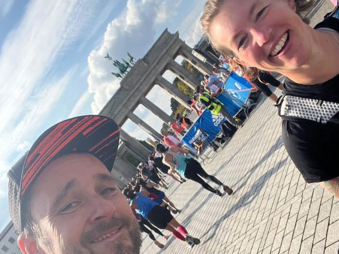 Laufen gibt Kraft Julia und Ramon beim Berlin Marathon 2022