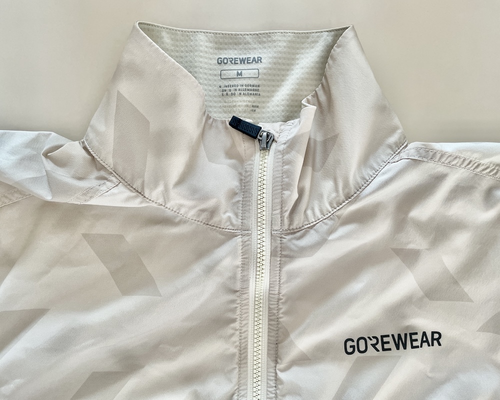 gorewear-concurve-windbreaker-kragen