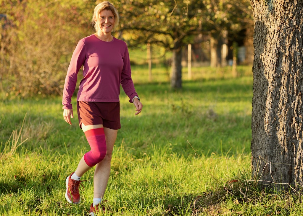 knieschmerzen-beim-laufen-bauerfeind-sports-compression-knee-support