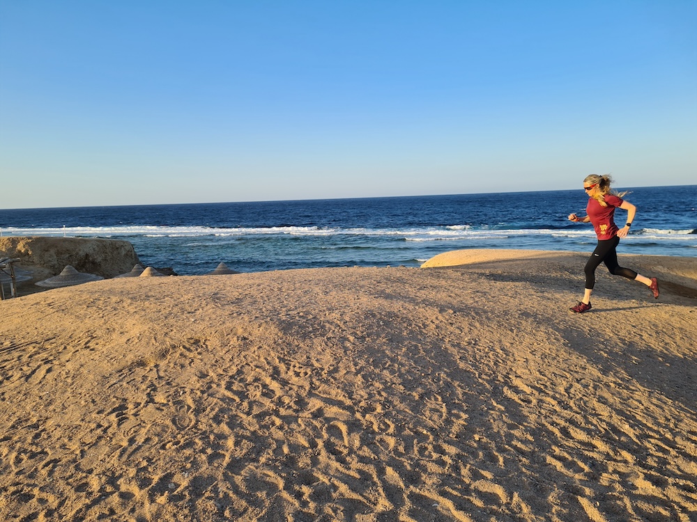 Barfußlaufen sinnvoll oder riskant? Minimalschuhe und Natural Running