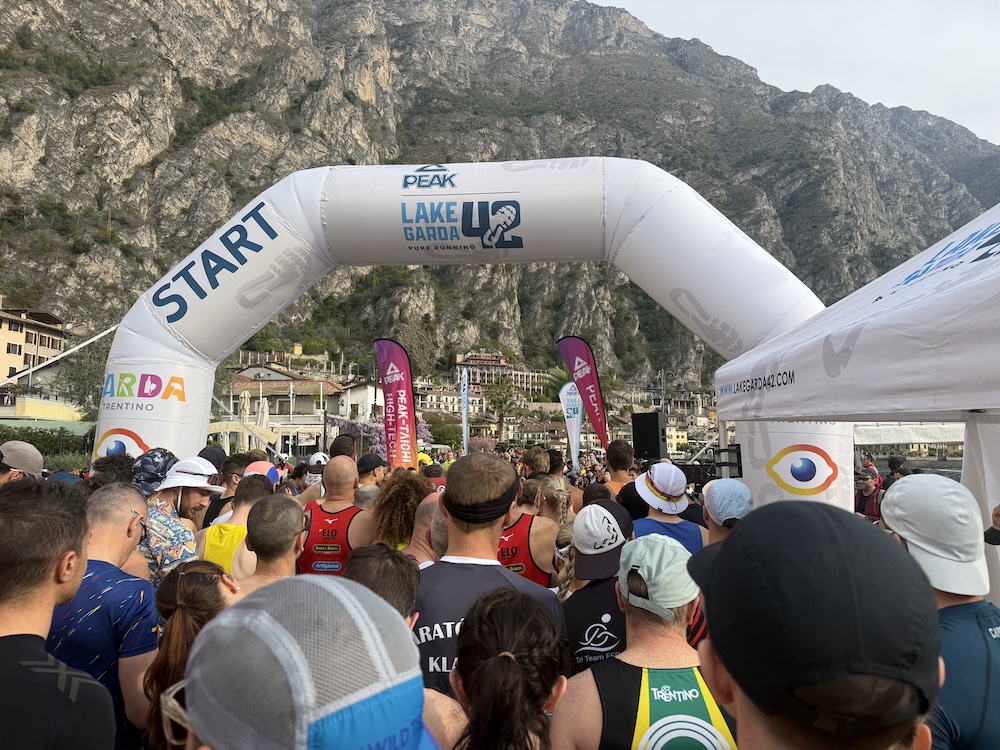 Lake Garda 42 Marathon: Ein Lauf zwischen Bergen und See 23 PEAK Lake Garda 42 Marathonstart