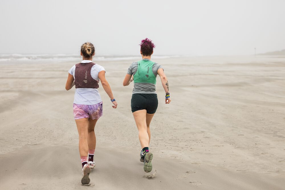 Laufen ab 40: Warum Frauen achtsamer trainieren wollen 19 trailrunning traick sideshot 39 martina andrea storyteller